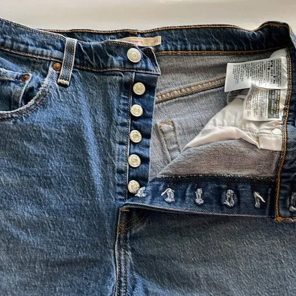 Levi’s Ribcage Shorts High Rise Size 31 - Picture 16 of 16